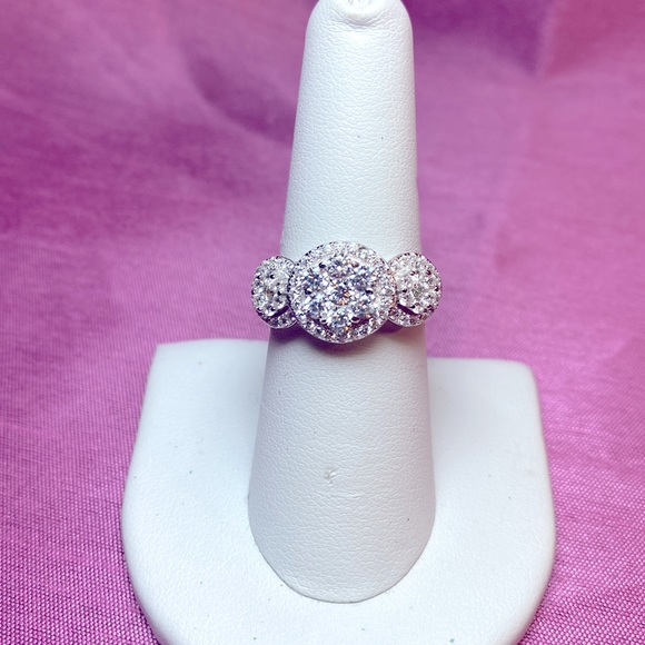 So Sparkly! Earrings and Ring Set - Picture 9 of 12